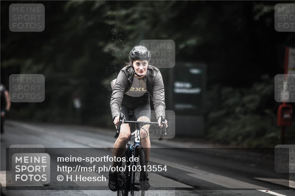 13.09.2026 - Stadtparktriathlon H.Heesch http://msf.ph/oto/10313554 13.09.2026 12:55:35 Radfahren 1133, 1235 meine-sportfotos.de