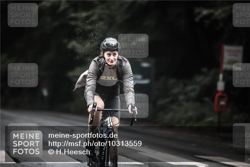 13.09.2026 - Stadtparktriathlon H.Heesch http://msf.ph/oto/10313559 13.09.2026 12:55:35 Radfahren 1133, 1235 meine-sportfotos.de