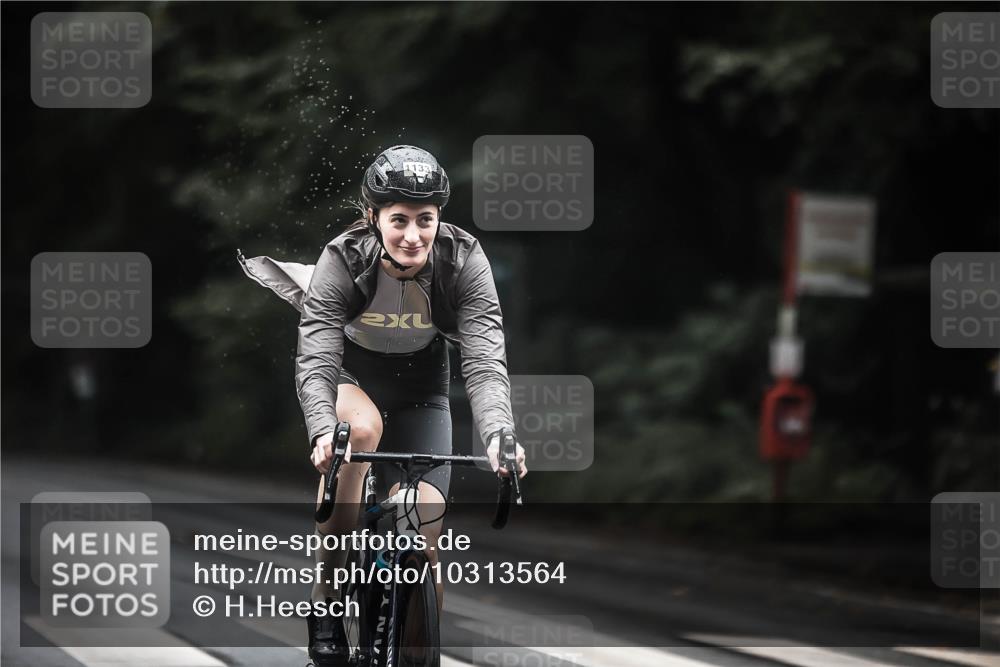 13.09.2026 - Stadtparktriathlon H.Heesch http://msf.ph/oto/10313564 13.09.2026 12:55:35 Radfahren 1133, 1235 meine-sportfotos.de
