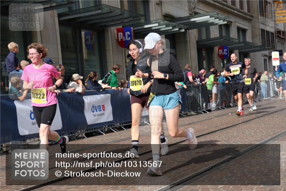 13.09.2026 - 21. swb-Marathon Bremen Strokosch-Dieckow http://msf.ph/oto/10313567 13.09.2026 10:56:13 Ziel 10184, 10211, 10240, 10322, 10356, 10372, 10540, 10670, 10675, 10721, 10824, 10844, 10936, 11064, 11069, 11256, 11317, 11349, 11407, 11474, 11570, 11601, 11795, 11844, 11855, 11871, 11911, 11996, 12543, 10246, 10298, 10365, 10443, 10690, 10699, 10703, 10949, 10957, 10960, 11219, 11280, 11570, 11693, 11782, 11790, 11972, 12061, 12452, 12476, 12484, 13565 meine-sportfotos.de