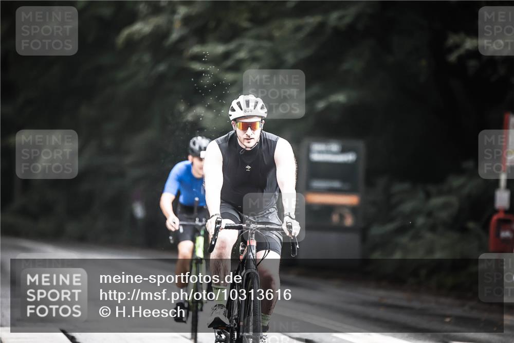 13.09.2026 - Stadtparktriathlon H.Heesch http://msf.ph/oto/10313616 13.09.2026 11:47:59 Radfahren 772, 857, 858, 925 meine-sportfotos.de