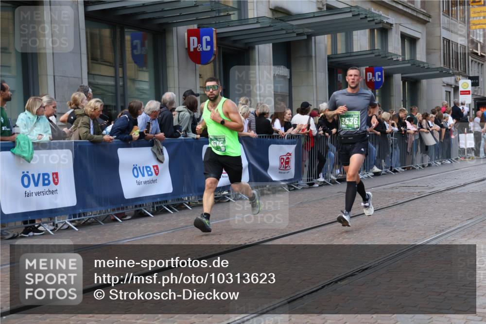 13.09.2026 - 21. swb-Marathon Bremen Strokosch-Dieckow http://msf.ph/oto/10313623 13.09.2026 13:15:27 Ziel 982, 1033, 1445, 2733, 3119, 3346, 3422, 3536, 3689, 3836, 3991, 4212, 4573, 4653, 5474, 5533, 5588, 5913, 6162, 6481, 6515, 7203, 7992, 9029, 9122, 9391, 9475, 9777, 13149, 13249, 1664, 3357, 3743, 4111, 4382, 4646, 4663, 4992, 5003, 5149, 5385, 6011, 6526, 6773, 6902, 7291, 7346, 7432, 7497, 7515, 7717, 7730, 7992, 8086, 8254, 8255, 9253, 9338, 9483, 13137, 13139 meine-sportfotos.de