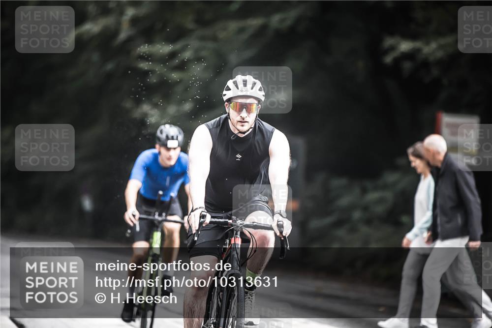 13.09.2026 - Stadtparktriathlon H.Heesch http://msf.ph/oto/10313631 13.09.2026 11:47:59 Radfahren 772, 857, 858, 925 meine-sportfotos.de