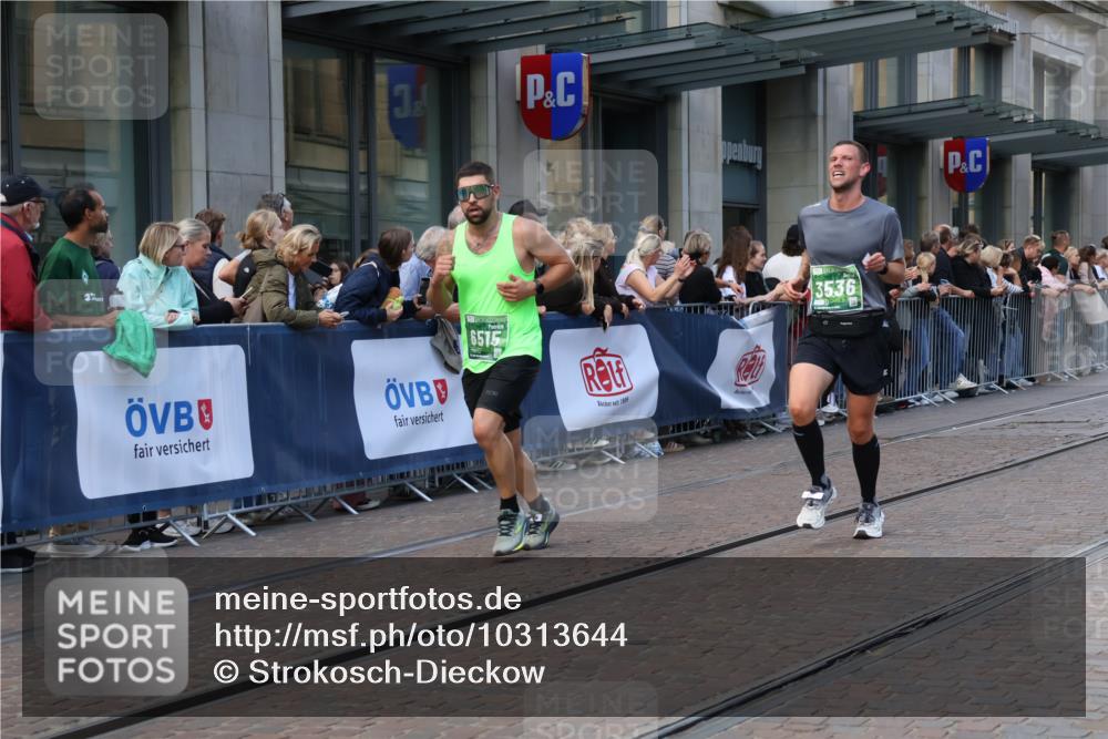 13.09.2026 - 21. swb-Marathon Bremen Strokosch-Dieckow http://msf.ph/oto/10313644 13.09.2026 13:15:27 Ziel 982, 1033, 1445, 2733, 3119, 3346, 3422, 3536, 3689, 3836, 3991, 4212, 4573, 4653, 5474, 5533, 5588, 5913, 6162, 6481, 6515, 7203, 7992, 9029, 9122, 9391, 9475, 9777, 13149, 13249, 1664, 3357, 3743, 4111, 4382, 4646, 4663, 4992, 5003, 5149, 5385, 6011, 6526, 6773, 6902, 7291, 7346, 7432, 7497, 7515, 7717, 7730, 7992, 8086, 8254, 8255, 9253, 9338, 9483, 13137, 13139 meine-sportfotos.de