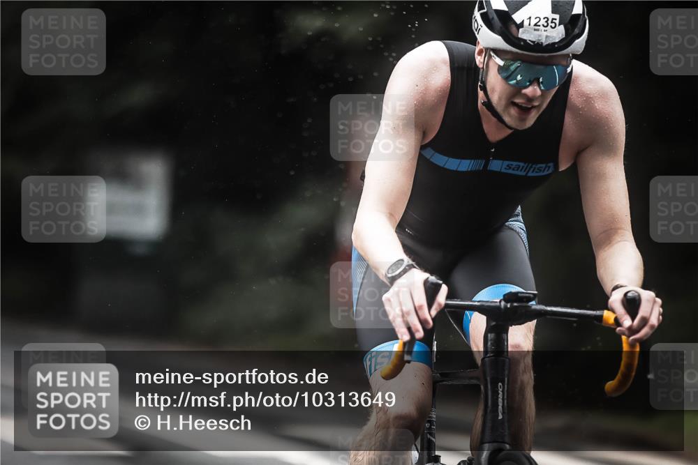 13.09.2026 - Stadtparktriathlon H.Heesch http://msf.ph/oto/10313649 13.09.2026 12:55:40 Radfahren 1133, 1152, 1235 meine-sportfotos.de