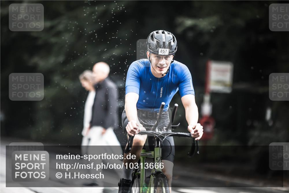 13.09.2026 - Stadtparktriathlon H.Heesch http://msf.ph/oto/10313666 13.09.2026 11:48:00 Radfahren 772, 857, 858, 925 meine-sportfotos.de