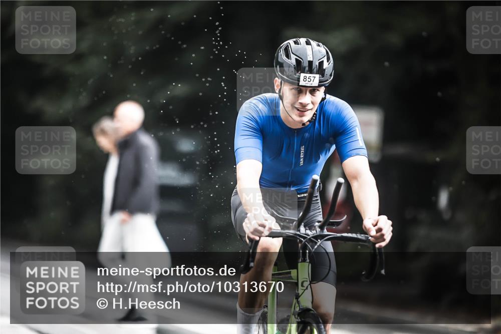 13.09.2026 - Stadtparktriathlon H.Heesch http://msf.ph/oto/10313670 13.09.2026 11:48:00 Radfahren 772, 857, 858, 925 meine-sportfotos.de