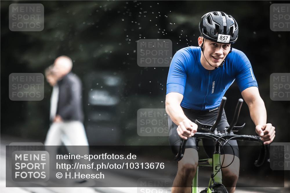 13.09.2026 - Stadtparktriathlon H.Heesch http://msf.ph/oto/10313676 13.09.2026 11:48:01 Radfahren 772, 857, 858, 925 meine-sportfotos.de