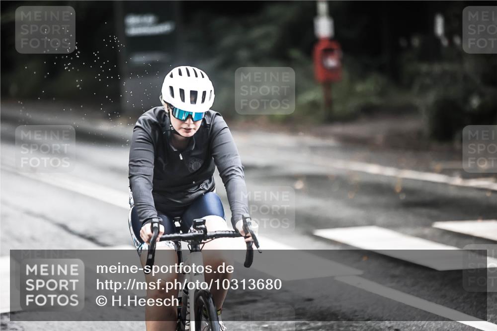 13.09.2026 - Stadtparktriathlon H.Heesch http://msf.ph/oto/10313680 13.09.2026 11:48:16 Radfahren 739, 781 meine-sportfotos.de