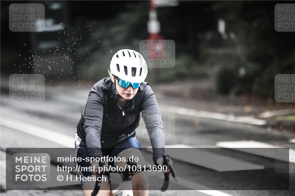 13.09.2026 - Stadtparktriathlon H.Heesch http://msf.ph/oto/10313690 13.09.2026 11:48:16 Radfahren 739, 781 meine-sportfotos.de