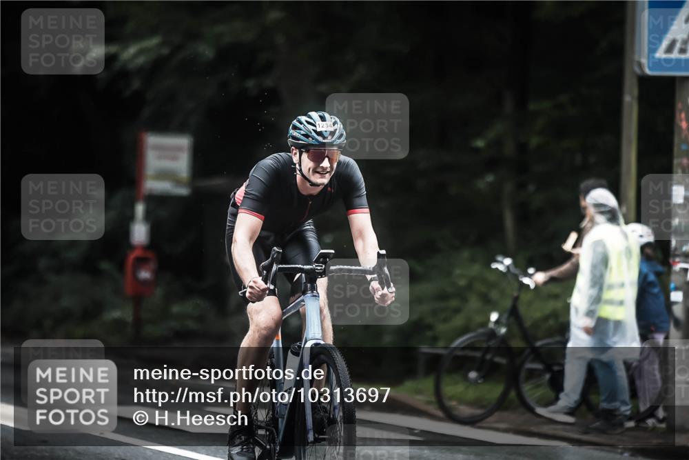 13.09.2026 - Stadtparktriathlon H.Heesch http://msf.ph/oto/10313697 13.09.2026 12:56:05 Radfahren 1200, 1234, 1291, 1297 meine-sportfotos.de