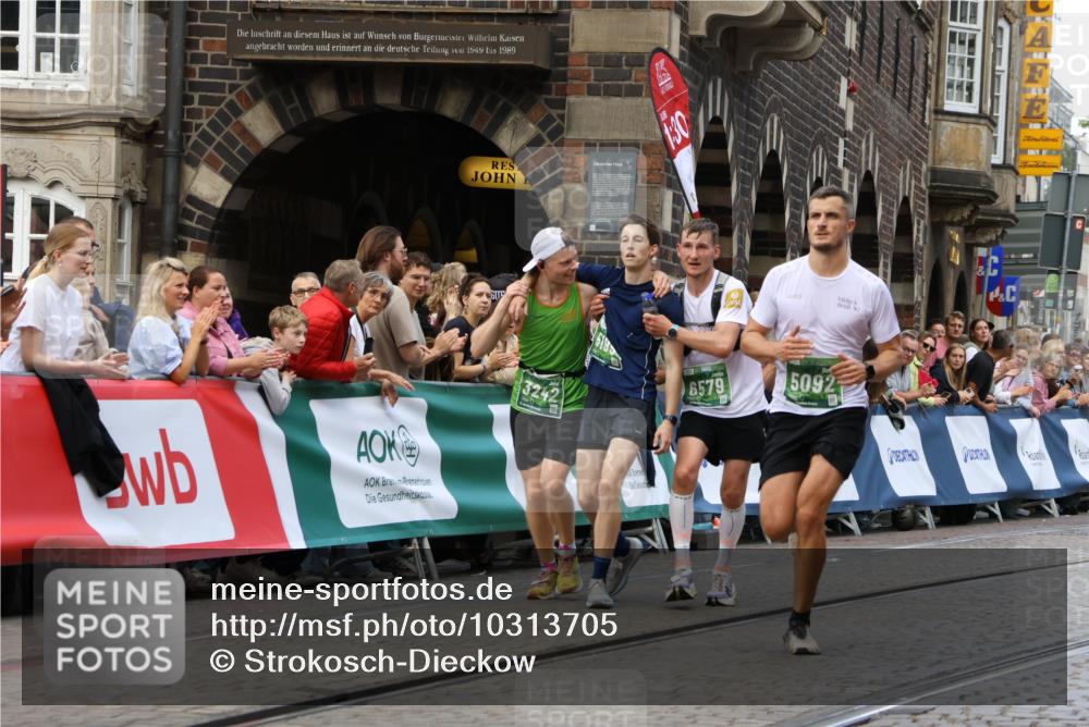 13.09.2026 - 21. swb-Marathon Bremen Strokosch-Dieckow http://msf.ph/oto/10313705 13.09.2026 13:05:24 Ziel 1336, 1822, 2297, 3196, 4729, 6708, 7102, 9495, 1301, 1562, 3242, 3271, 5199, 5725, 6579, 7141 meine-sportfotos.de