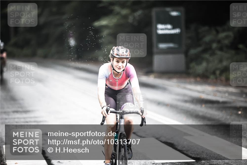 13.09.2026 - Stadtparktriathlon H.Heesch http://msf.ph/oto/10313707 13.09.2026 11:48:18 Radfahren 739, 781, 891, 897 meine-sportfotos.de