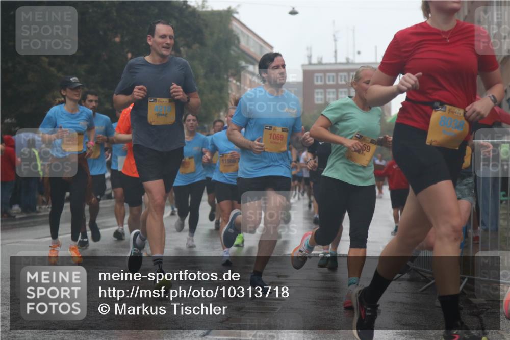 13.09.2026 - Kiel Lauf Markus Tischler http://msf.ph/oto/10313718 13.09.2026 10:41:21 Fleethörn 534, 39, 4218, 11566, 1069, 39, 8038 meine-sportfotos.de
