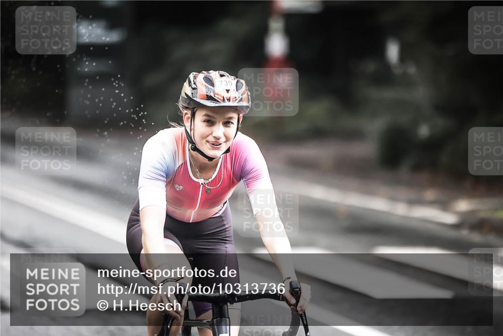 13.09.2026 - Stadtparktriathlon H.Heesch http://msf.ph/oto/10313736 13.09.2026 11:48:19 Radfahren 739, 781, 891, 897 meine-sportfotos.de