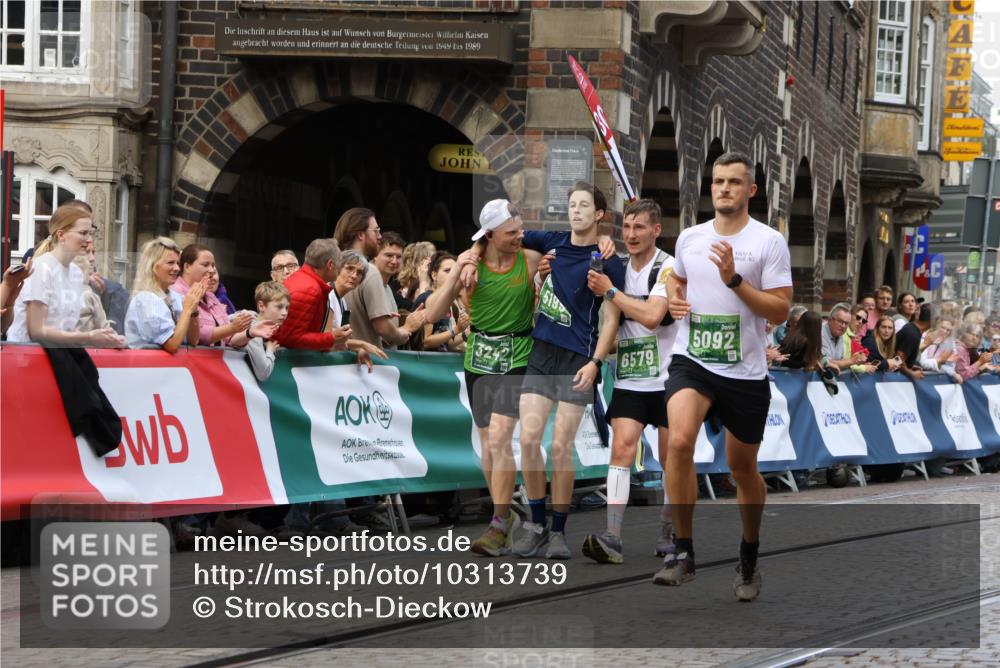 13.09.2026 - 21. swb-Marathon Bremen Strokosch-Dieckow http://msf.ph/oto/10313739 13.09.2026 13:05:24 Ziel 1336, 1822, 2297, 3196, 4729, 6708, 7102, 9495, 1301, 1562, 3242, 3271, 5199, 5725, 6579, 7141 meine-sportfotos.de