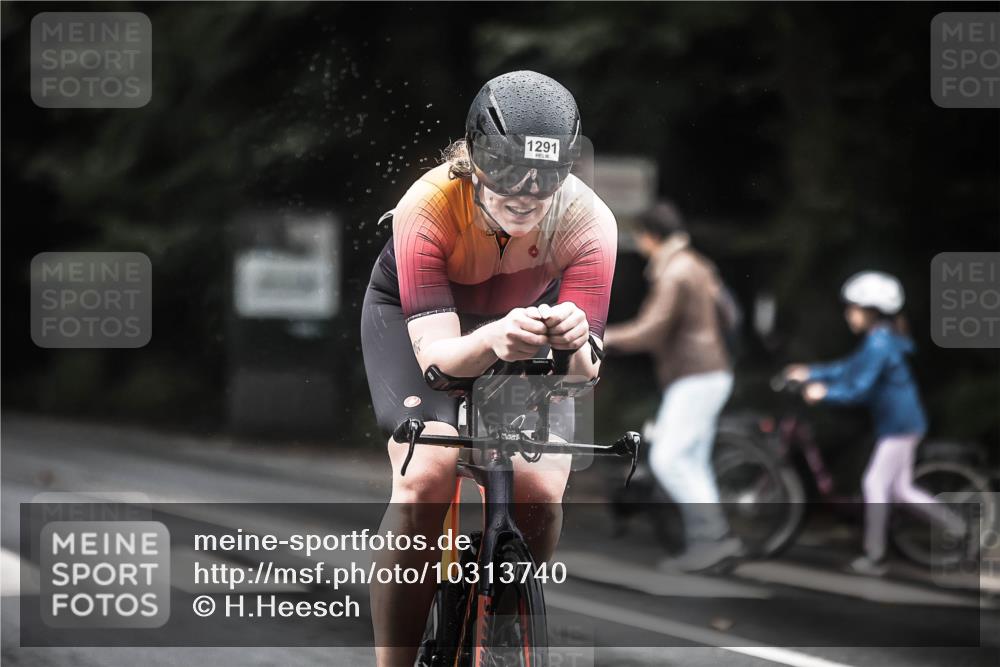 13.09.2026 - Stadtparktriathlon H.Heesch http://msf.ph/oto/10313740 13.09.2026 12:56:07 Radfahren 1200, 1234, 1291, 1297 meine-sportfotos.de
