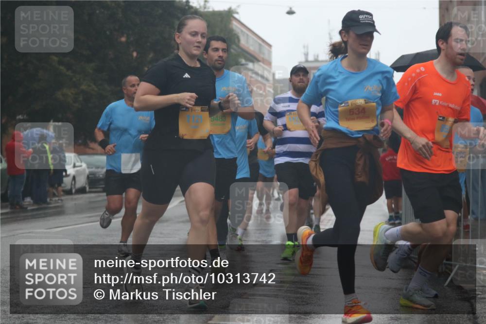 13.09.2026 - Kiel Lauf Markus Tischler http://msf.ph/oto/10313742 13.09.2026 10:41:23 Fleethörn 1000, 38, 534, 1121, 9483, 1, 39, 566 meine-sportfotos.de