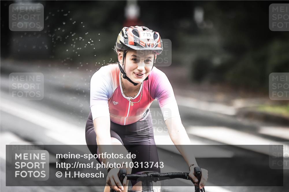13.09.2026 - Stadtparktriathlon H.Heesch http://msf.ph/oto/10313743 13.09.2026 11:48:19 Radfahren 739, 781, 891, 897 meine-sportfotos.de