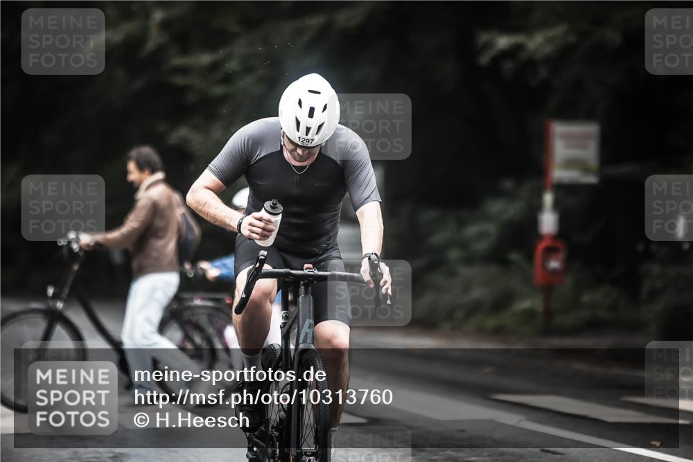 13.09.2026 - Stadtparktriathlon H.Heesch http://msf.ph/oto/10313760 13.09.2026 12:56:09 Radfahren 1191, 1200, 1234, 1291, 1297 meine-sportfotos.de