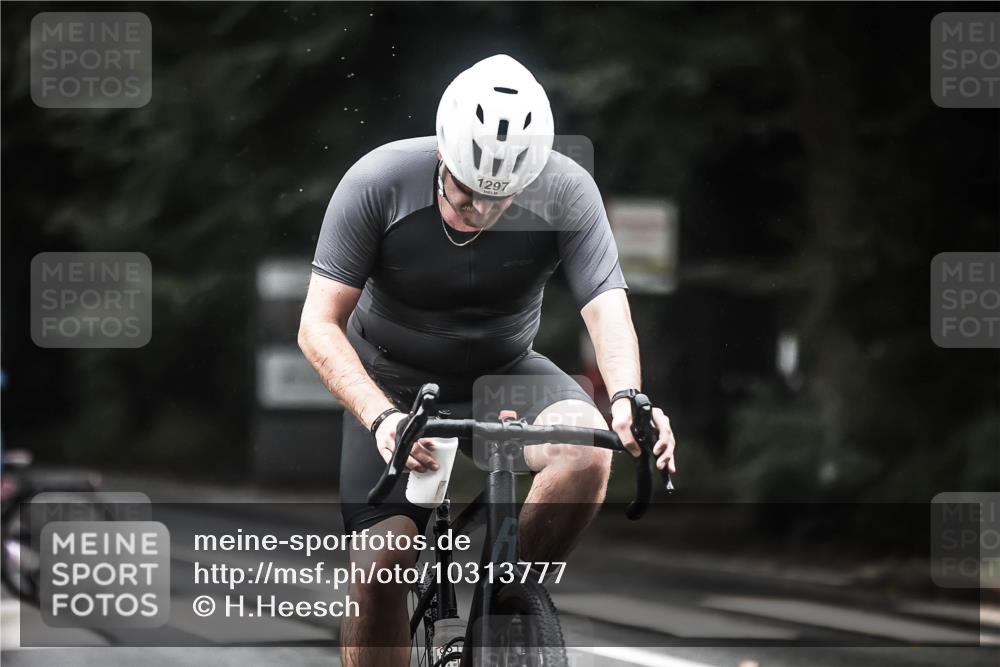 13.09.2026 - Stadtparktriathlon H.Heesch http://msf.ph/oto/10313777 13.09.2026 12:56:09 Radfahren 1191, 1200, 1234, 1291, 1297 meine-sportfotos.de