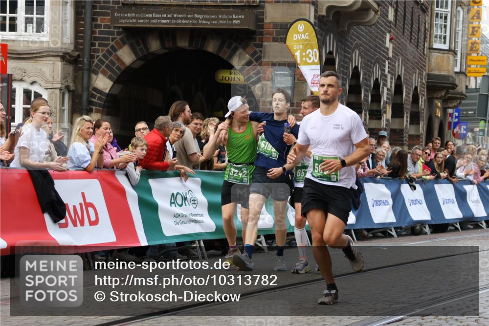 13.09.2026 - 21. swb-Marathon Bremen Strokosch-Dieckow http://msf.ph/oto/10313782 13.09.2026 13:05:24 Ziel 1336, 1822, 2297, 3196, 4729, 6708, 7102, 9495, 1301, 1562, 3242, 3271, 5199, 5725, 6579, 7141 meine-sportfotos.de