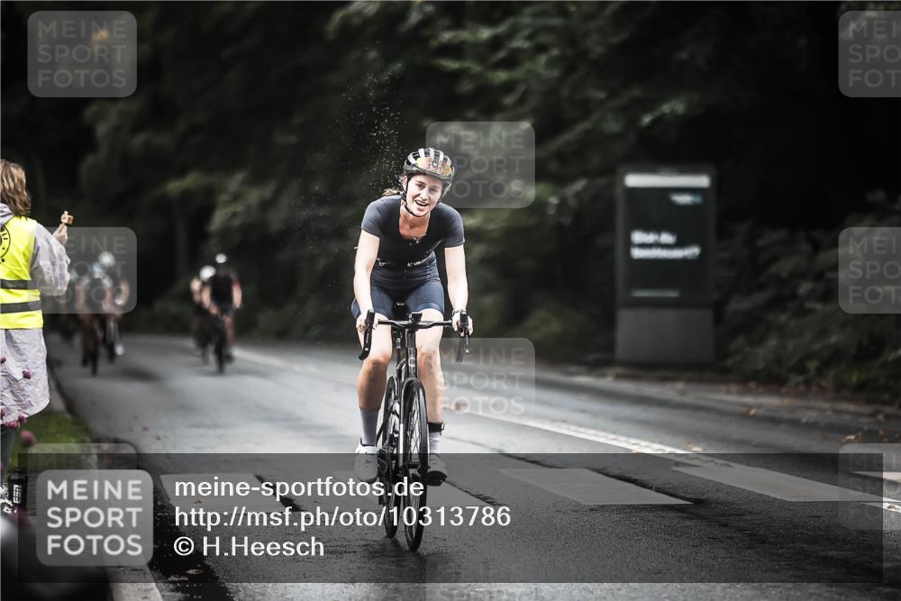 13.09.2026 - Stadtparktriathlon H.Heesch http://msf.ph/oto/10313786 13.09.2026 12:56:15 Radfahren 1154, 1191, 1260, 1268, 1297, 1426 meine-sportfotos.de