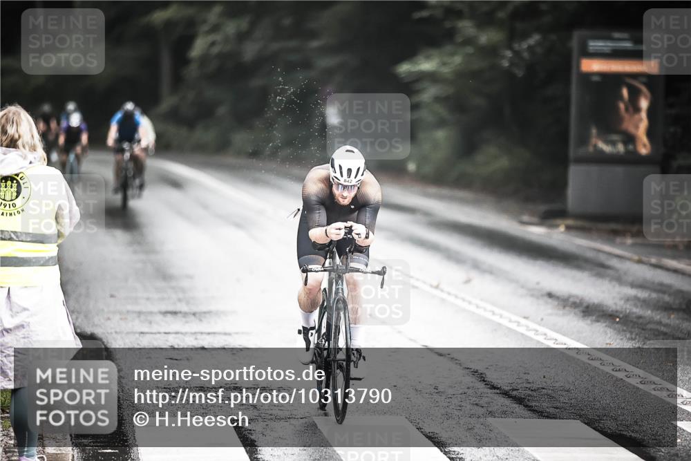 13.09.2026 - Stadtparktriathlon H.Heesch http://msf.ph/oto/10313790 13.09.2026 11:48:26 Radfahren 842, 884, 891, 897 meine-sportfotos.de