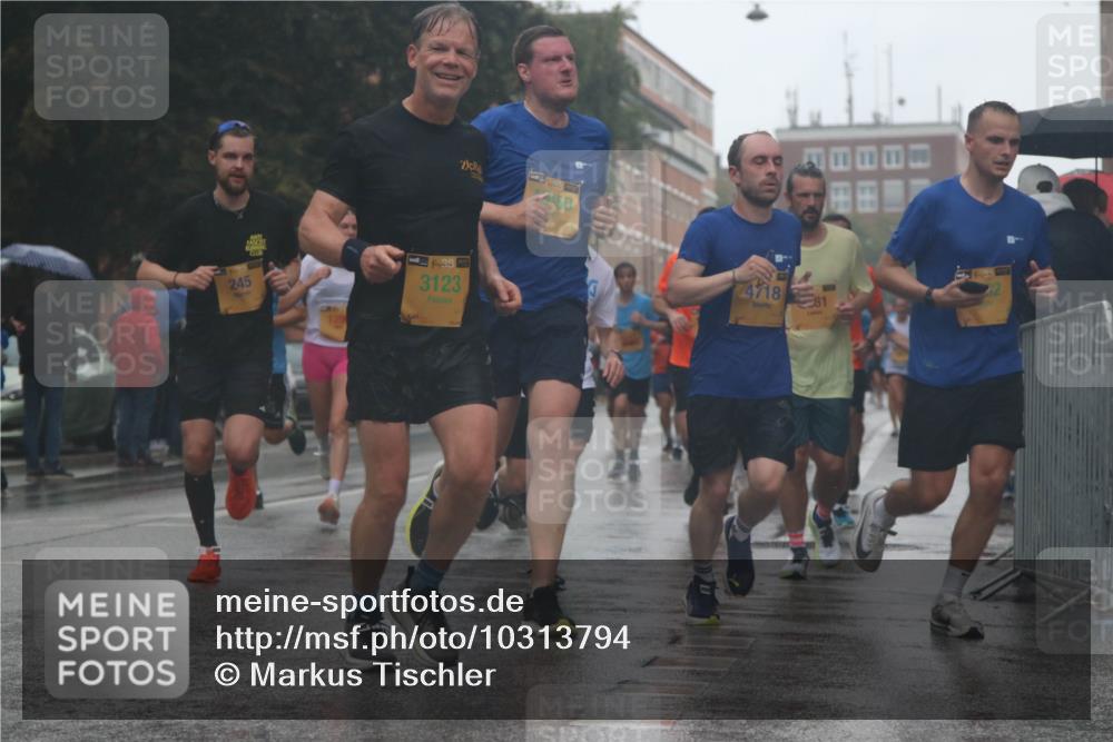 13.09.2026 - Kiel Lauf Markus Tischler http://msf.ph/oto/10313794 13.09.2026 10:41:29 Fleethörn 450, 4718, 39, 3123, 245, 81 meine-sportfotos.de