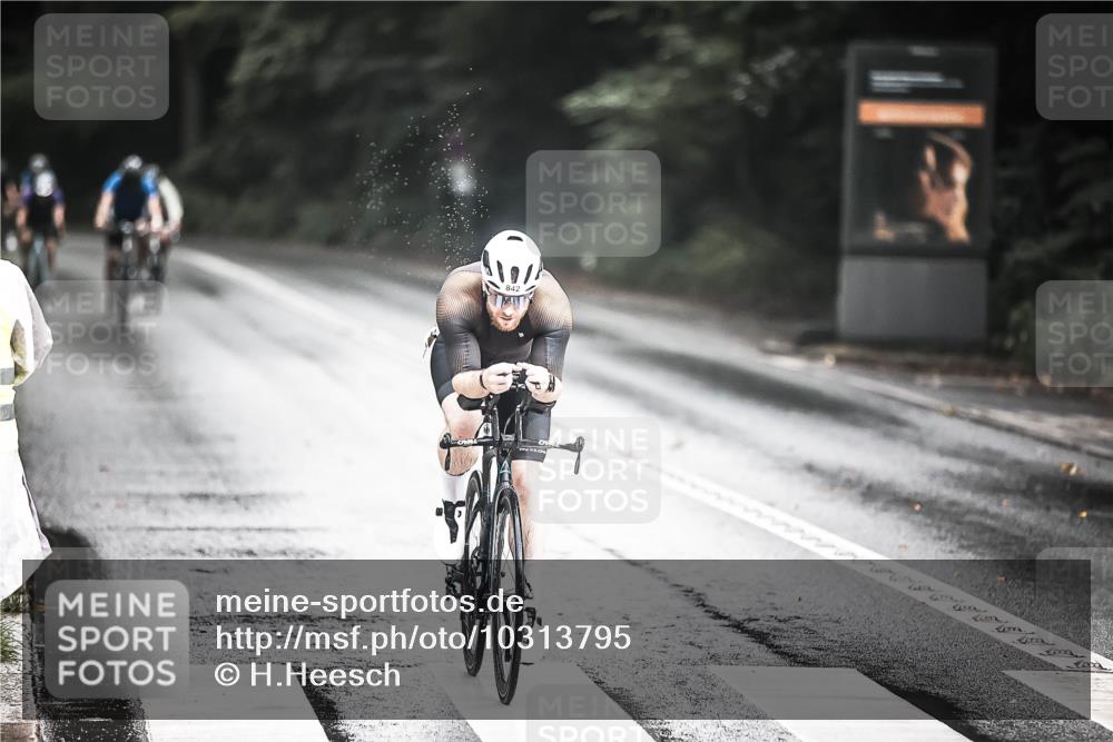 13.09.2026 - Stadtparktriathlon H.Heesch http://msf.ph/oto/10313795 13.09.2026 11:48:26 Radfahren 842, 884, 891, 897 meine-sportfotos.de