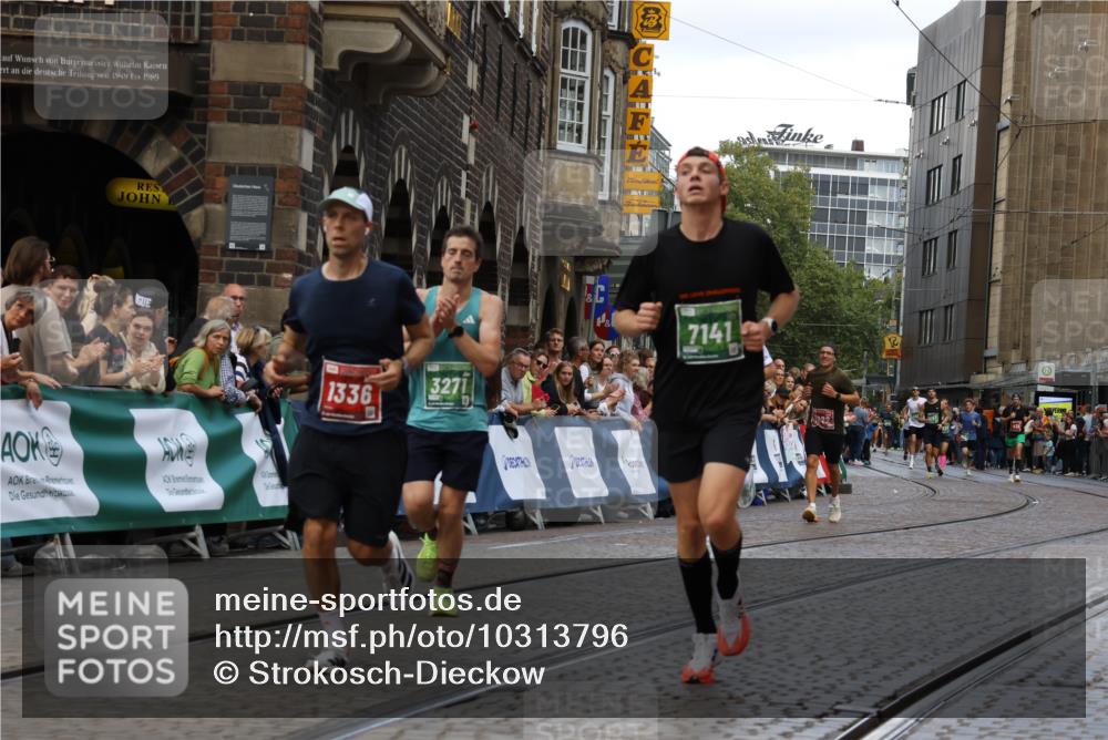13.09.2026 - 21. swb-Marathon Bremen Strokosch-Dieckow http://msf.ph/oto/10313796 13.09.2026 13:05:28 Ziel 1336, 1822, 2297, 3196, 4025, 4729, 7102, 9273, 1301, 1562, 1879, 3242, 3271, 5199, 5725, 6579, 7141 meine-sportfotos.de