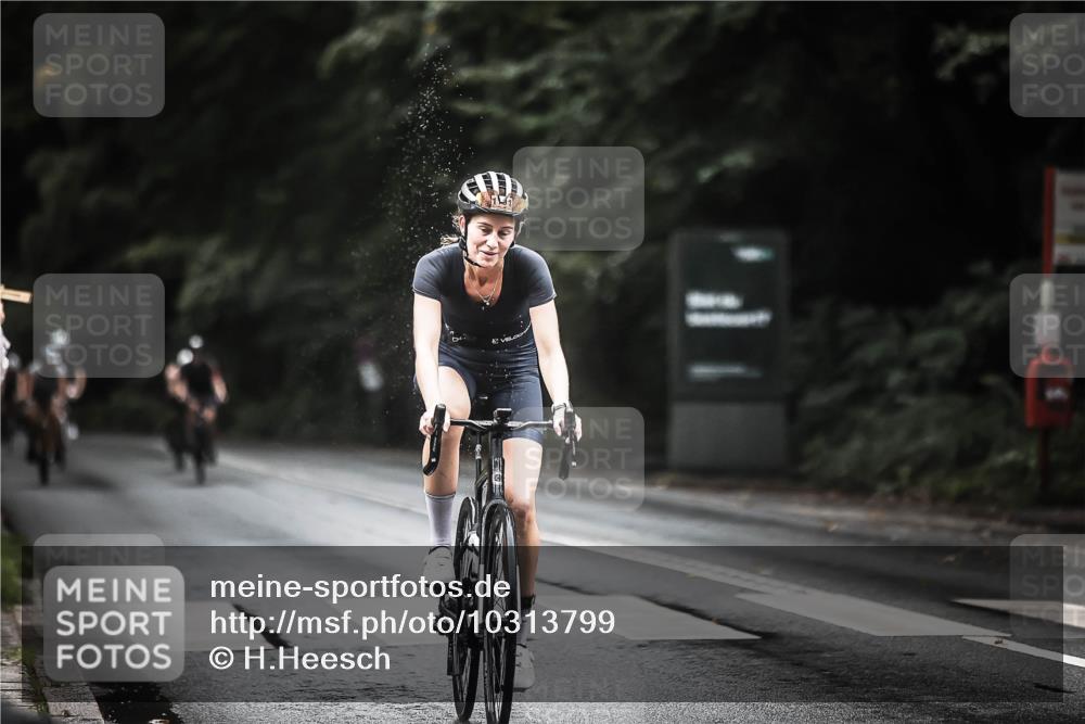 13.09.2026 - Stadtparktriathlon H.Heesch http://msf.ph/oto/10313799 13.09.2026 12:56:15 Radfahren 1154, 1191, 1260, 1268, 1297, 1426 meine-sportfotos.de