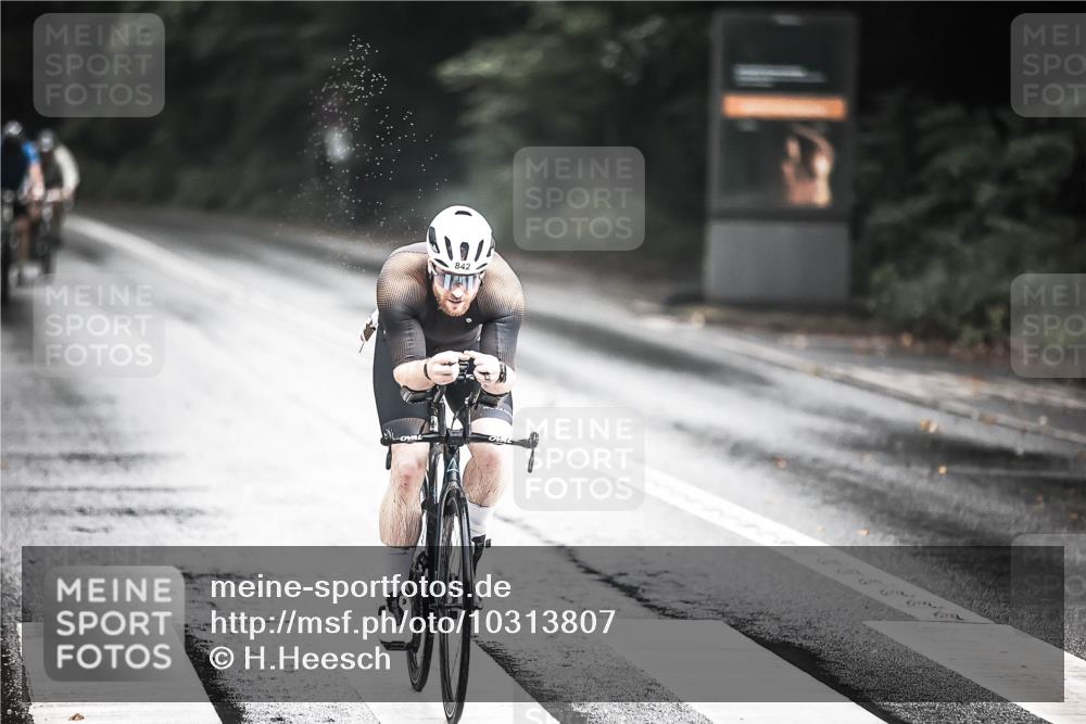 13.09.2026 - Stadtparktriathlon H.Heesch http://msf.ph/oto/10313807 13.09.2026 11:48:26 Radfahren 842, 884, 891, 897 meine-sportfotos.de