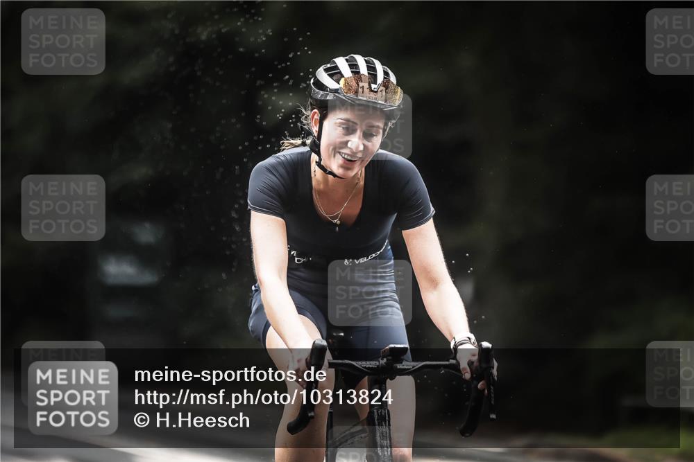 13.09.2026 - Stadtparktriathlon H.Heesch http://msf.ph/oto/10313824 13.09.2026 12:56:16 Radfahren 1154, 1191, 1260, 1268, 1426 meine-sportfotos.de