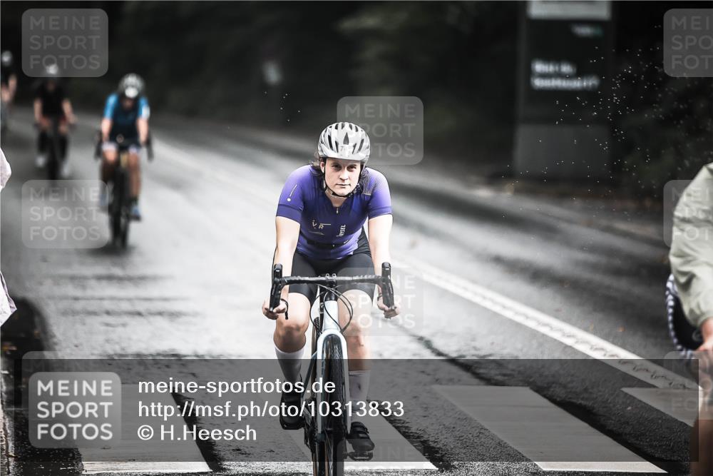 13.09.2026 - Stadtparktriathlon H.Heesch http://msf.ph/oto/10313833 13.09.2026 11:48:33 Radfahren 741, 748, 757, 774, 842, 884 meine-sportfotos.de
