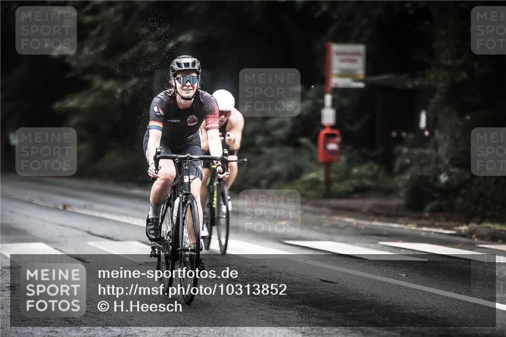 13.09.2026 - Stadtparktriathlon H.Heesch http://msf.ph/oto/10313852 13.09.2026 12:56:20 Radfahren 1154, 1191, 1260, 1268, 1275, 1426 meine-sportfotos.de