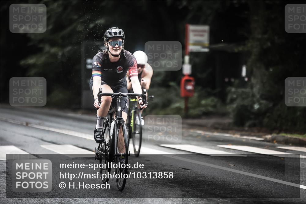 13.09.2026 - Stadtparktriathlon H.Heesch http://msf.ph/oto/10313858 13.09.2026 12:56:20 Radfahren 1154, 1191, 1260, 1268, 1275, 1426 meine-sportfotos.de