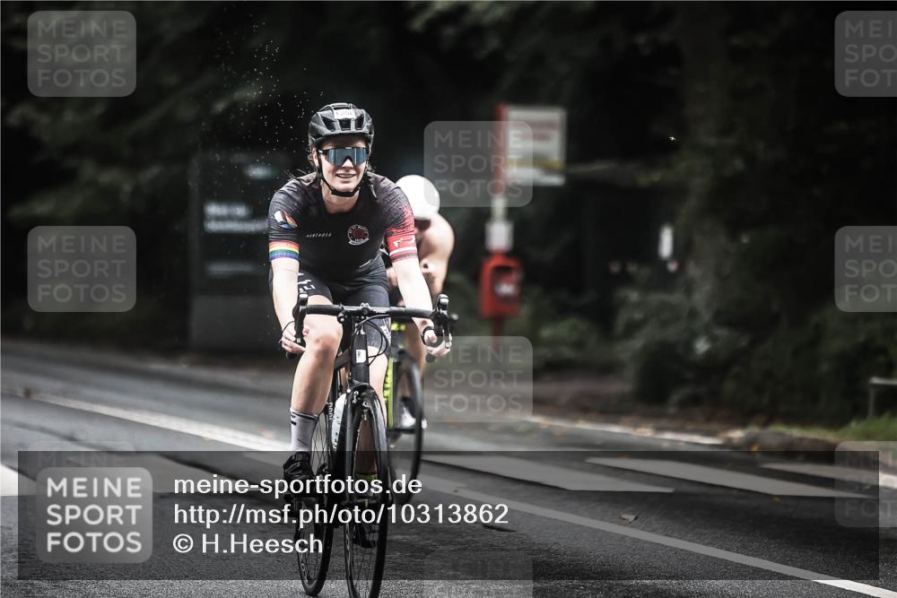13.09.2026 - Stadtparktriathlon H.Heesch http://msf.ph/oto/10313862 13.09.2026 12:56:20 Radfahren 1154, 1191, 1260, 1268, 1275, 1426 meine-sportfotos.de