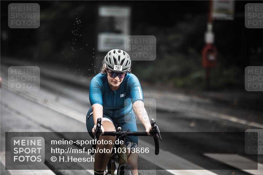 13.09.2026 - Stadtparktriathlon H.Heesch http://msf.ph/oto/10313866 13.09.2026 11:48:36 Radfahren 737, 741, 748, 757, 774, 825, 884 meine-sportfotos.de