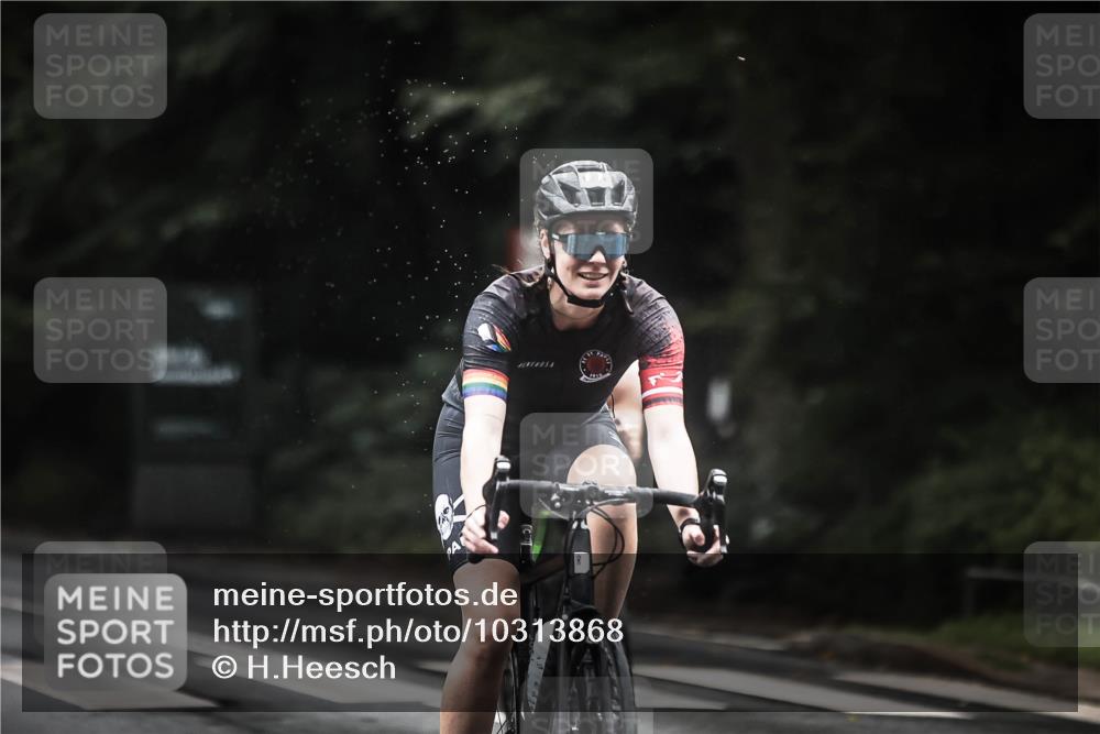 13.09.2026 - Stadtparktriathlon H.Heesch http://msf.ph/oto/10313868 13.09.2026 12:56:20 Radfahren 1154, 1191, 1260, 1268, 1275, 1426 meine-sportfotos.de