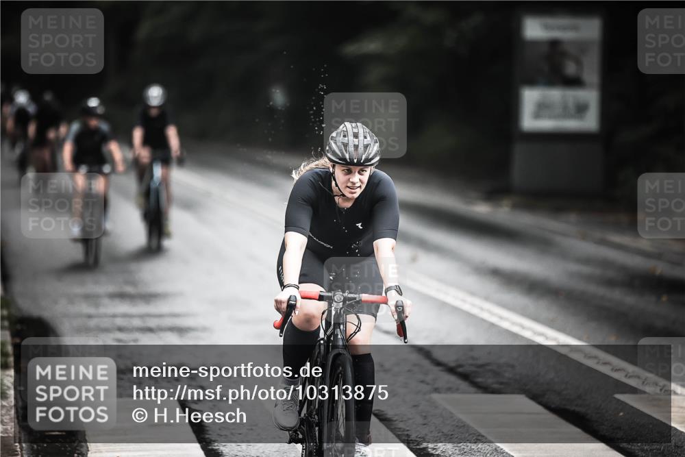 13.09.2026 - Stadtparktriathlon H.Heesch http://msf.ph/oto/10313875 13.09.2026 11:48:38 Radfahren 737, 741, 748, 757, 766, 774, 825, 884 meine-sportfotos.de