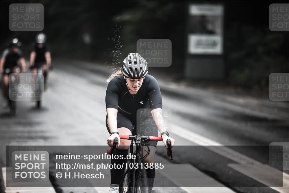 13.09.2026 - Stadtparktriathlon H.Heesch http://msf.ph/oto/10313885 13.09.2026 11:48:38 Radfahren 737, 741, 748, 757, 766, 774, 825, 884 meine-sportfotos.de