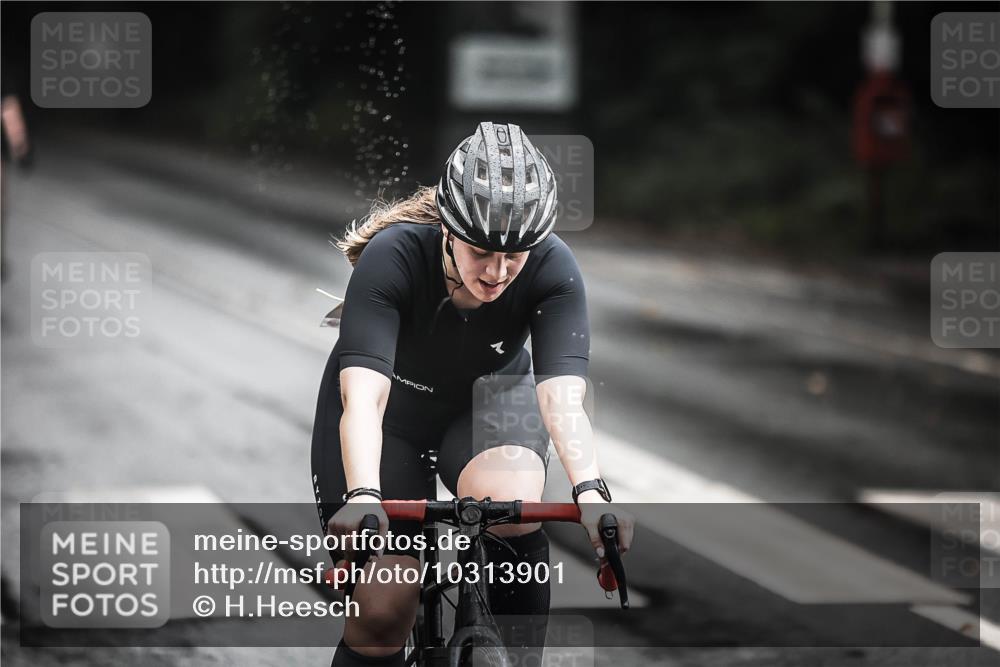 13.09.2026 - Stadtparktriathlon H.Heesch http://msf.ph/oto/10313901 13.09.2026 11:48:38 Radfahren 737, 741, 748, 757, 766, 774, 825, 884 meine-sportfotos.de