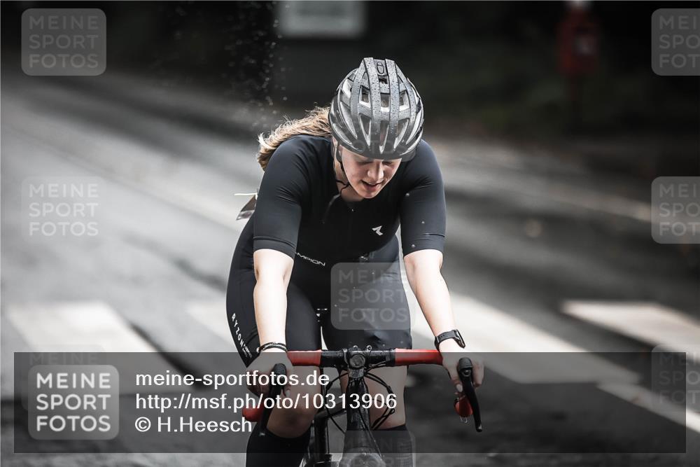 13.09.2026 - Stadtparktriathlon H.Heesch http://msf.ph/oto/10313906 13.09.2026 11:48:38 Radfahren 737, 741, 748, 757, 766, 774, 825, 884 meine-sportfotos.de