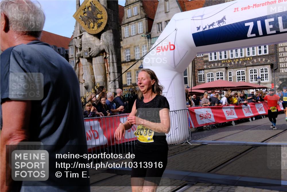 13.09.2026 - 21. swb-Marathon Bremen Tim E. http://msf.ph/oto/10313916 13.09.2026 10:54:54 Ziel 10067, 10146, 10410, 10589, 10608, 10704, 10765, 11039, 11040, 11174, 11389, 11569, 11593, 11874, 12038, 12265, 12328, 12467, 12519, 13526 meine-sportfotos.de