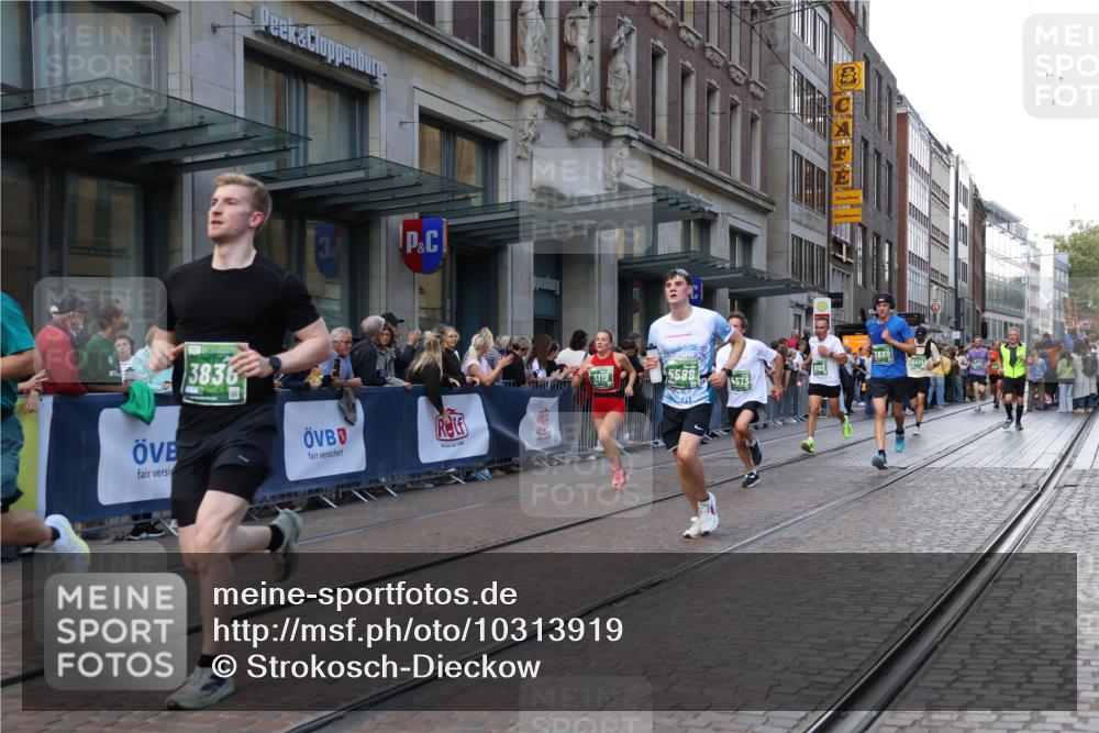13.09.2026 - 21. swb-Marathon Bremen Strokosch-Dieckow http://msf.ph/oto/10313919 13.09.2026 13:15:33 Ziel 145, 982, 1033, 1955, 2623, 2733, 3119, 3149, 3422, 3536, 3689, 3836, 3991, 4573, 4823, 5430, 5474, 5533, 5588, 5913, 6481, 6515, 7307, 7413, 9122, 9278, 9475, 13149, 13249, 1445, 3346, 3743, 4111, 4212, 4646, 4653, 4663, 5003, 6011, 6162, 6526, 6773, 7203, 7291, 7346, 7497, 7717, 7730, 7992, 8086, 8254, 8255, 9029, 9391, 9483, 9777, 13137 meine-sportfotos.de