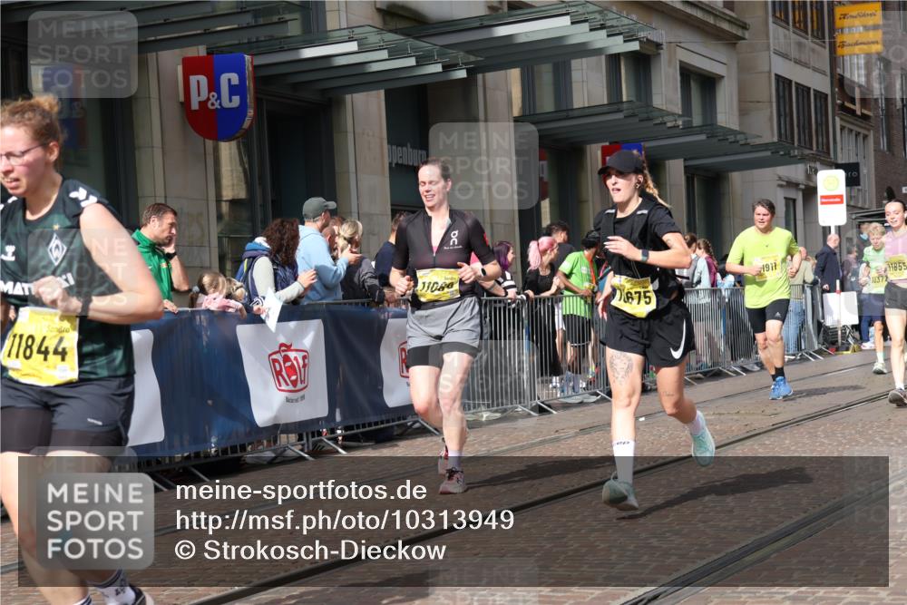 13.09.2026 - 21. swb-Marathon Bremen Strokosch-Dieckow http://msf.ph/oto/10313949 13.09.2026 10:56:24 Ziel 10240, 10356, 10372, 10486, 10540, 10610, 10721, 10771, 10824, 10888, 10936, 11064, 11069, 11349, 11407, 11474, 11601, 11855, 11871, 11872, 11911, 11996, 12284, 12434, 12543, 10184, 10211, 10246, 10322, 10365, 10443, 10670, 10675, 10699, 10844, 10949, 10957, 10960, 11219, 11256, 11280, 11317, 11570, 11693, 11782, 11795, 11844, 11855, 12452, 12476 meine-sportfotos.de