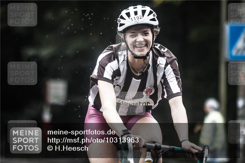 13.09.2026 - Stadtparktriathlon H.Heesch http://msf.ph/oto/10313963 13.09.2026 12:56:28 Radfahren 1156, 1164, 1192, 1202, 1208, 1275, 1366 meine-sportfotos.de