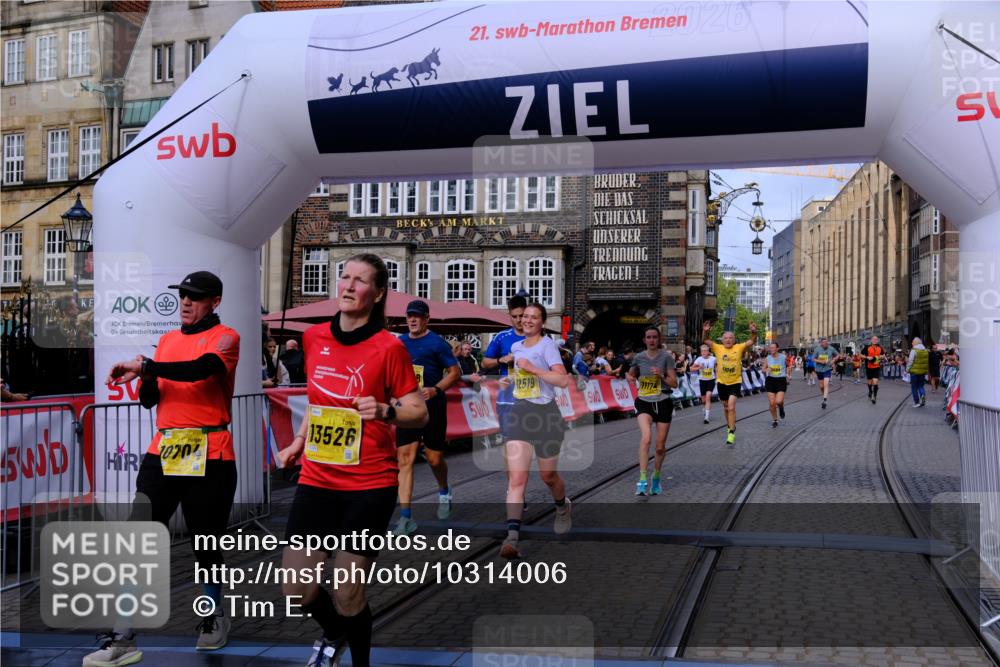 13.09.2026 - 21. swb-Marathon Bremen Tim E. http://msf.ph/oto/10314006 13.09.2026 10:54:57 Ziel 10067, 10146, 10410, 10589, 10608, 10704, 10765, 11039, 11040, 11174, 11389, 11569, 11593, 11874, 12038, 12467, 12519, 12800, 13526 meine-sportfotos.de