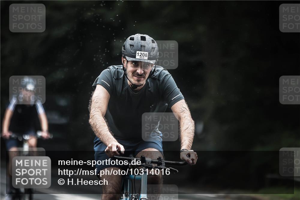 13.09.2026 - Stadtparktriathlon H.Heesch http://msf.ph/oto/10314016 13.09.2026 12:56:31 Radfahren 1156, 1164, 1192, 1202, 1208, 1253, 1271, 1366, 1389 meine-sportfotos.de